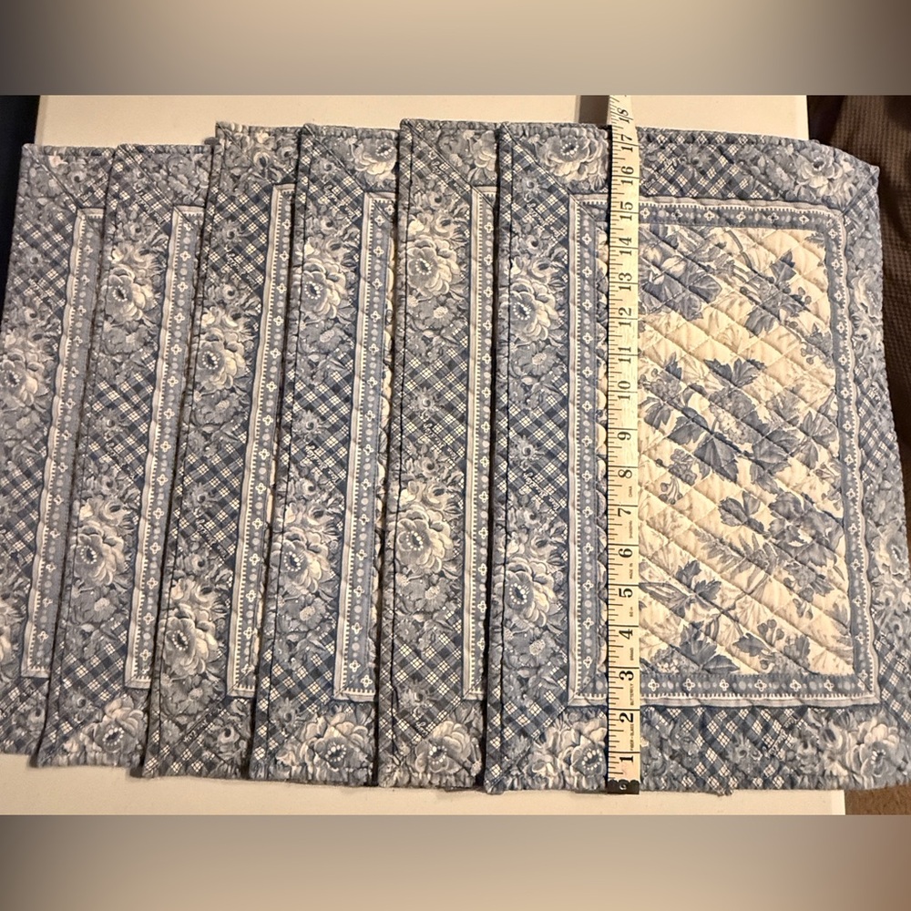 Vintage Vera Bradley Placemats in BLUE TOILE NEW/EUC RARE HTF. SIX!! - Picture 5 of 6
